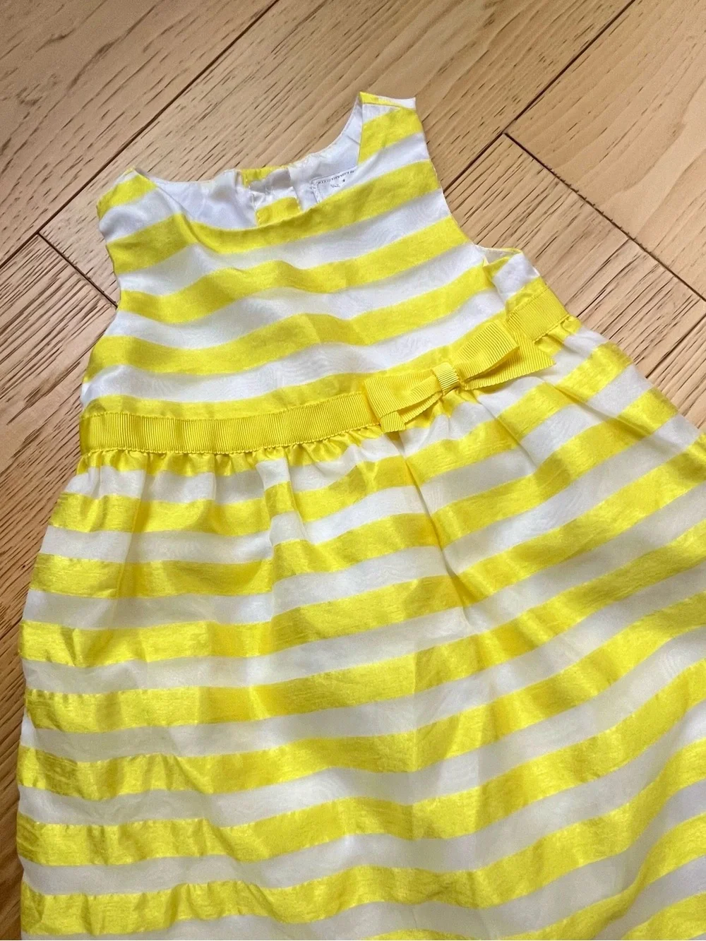 🎉5/$20🎉 GYMBOREE Lemon Yellow and White Striped Bow-Accent Dress